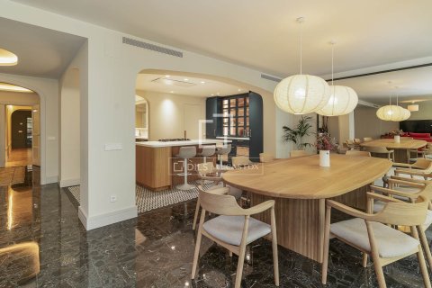 Dzīvoklis pārdošanā Barcelona, Spānijā 4 istabas, 250 m2 Nr. 150580 - attēls 10