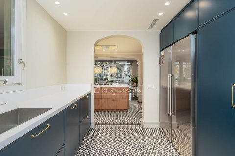 Dzīvoklis pārdošanā Barcelona, Spānijā 4 istabas, 250 m2 Nr. 150580 - attēls 4