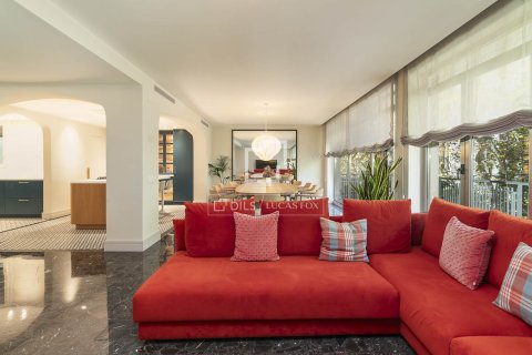 Dzīvoklis pārdošanā Barcelona, Spānijā 4 istabas, 250 m2 Nr. 150580 - attēls 6