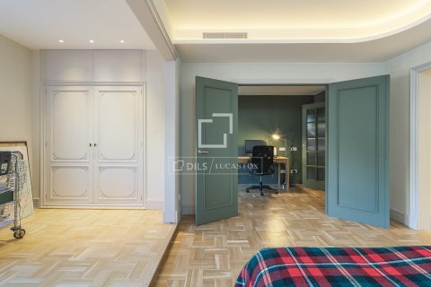 Dzīvoklis pārdošanā Barcelona, Spānijā 4 istabas, 250 m2 Nr. 150580 - attēls 24