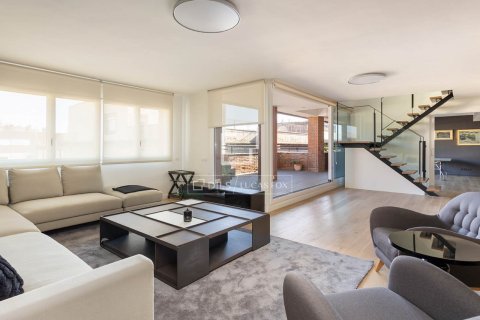 Dzīvoklis Barcelona, Spānijā 4 istabas, 184 m2 Nr. 150581