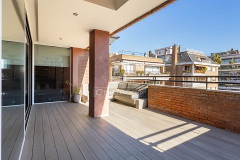 Dzīvoklis pārdošanā Barcelona, Spānijā 4 istabas, 184 m2 Nr. 150581 - attēls 2