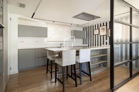 Dzīvoklis pārdošanā Barcelona, Spānijā 4 istabas, 184 m2 Nr. 150581 - attēls 3