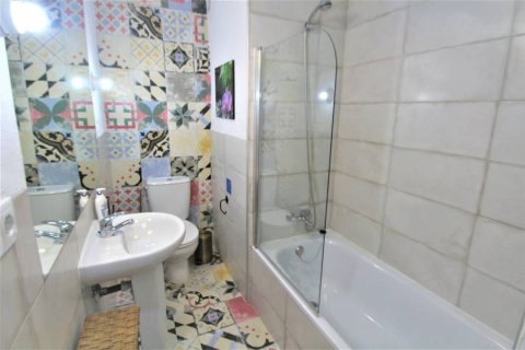 Villa for sale Cabo Roig, Alicante, Spain 9 bedrooms, 221 sq.m. No. 136715 - photo 30