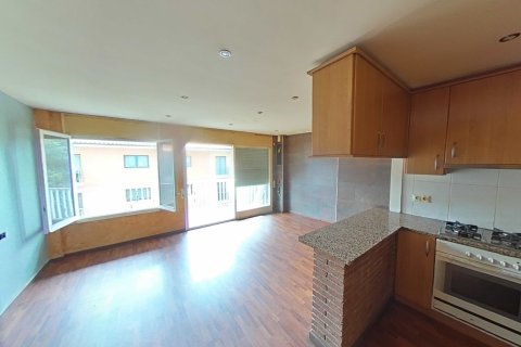 Apartament w Manlleu, Barcelona, Hiszpania 4 sypialnie, 85 mkw. nr 191127 – zdjęcie 2