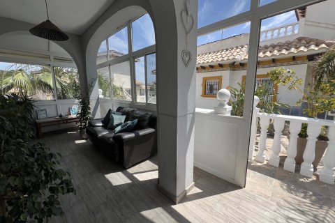 Huvila myytävänä Alicante, Espanja, 4 makuuhuonetta, 104 m2 No. 115203 - kuva 3