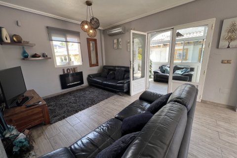 Huvila myytävänä Alicante, Espanja, 4 makuuhuonetta, 104 m2 No. 115203 - kuva 5