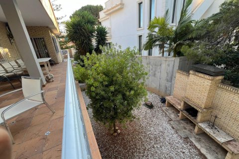 Villa for sale Dehesa De Campoamor, Alicante, Spain 4 bedrooms, 328 sq.m. No. 115167 - photo 16