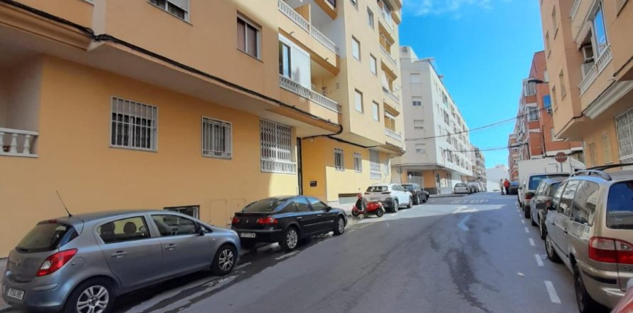 Квартира в Торревьеха, Аликанте, Испания 2 спальни, 65м2 №183838