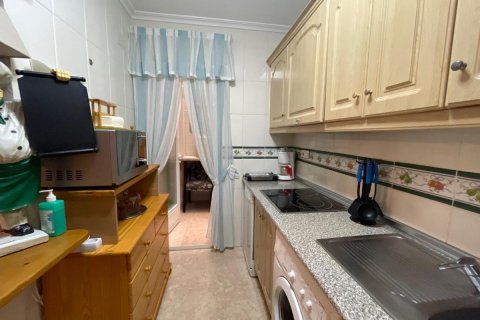 Продажа квартиры в Торревьеха, Аликанте, Испания 2 спальни, 65м2 №183838 - фото 17