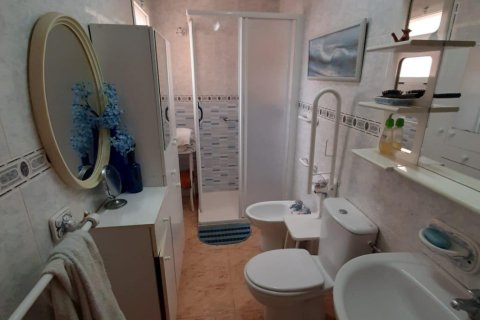 Wohnung zum Verkauf in Torrevieja, Alicante, Spanien 2 Schlafzimmer, 1 m2 Nr. 183833 - Foto 8