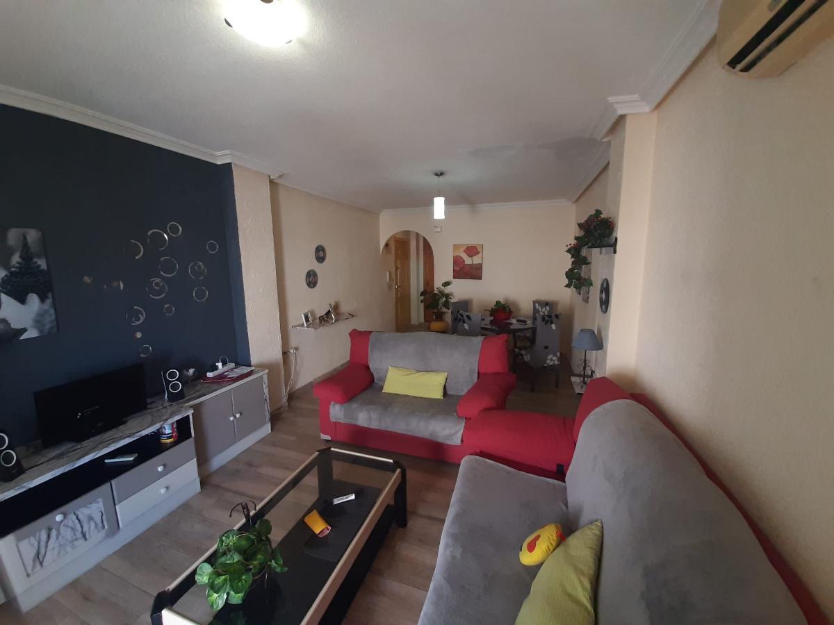 Appartamento a Torrevieja, Alicante, Spagna 2 camere da letto, 65 mq. N° 183835