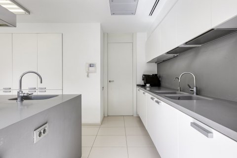 House for sale Barcelona, Spain 7 bedrooms, 900 sq.m. No. 96530 - photo 12