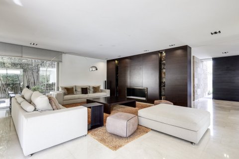 House for sale Barcelona, Spain 7 bedrooms, 900 sq.m. No. 96530 - photo 8