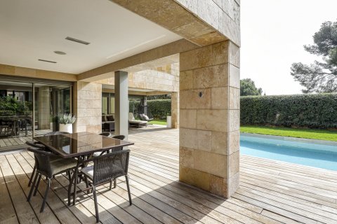 House for sale Barcelona, Spain 7 bedrooms, 900 sq.m. No. 96530 - photo 1