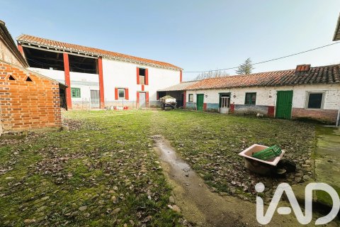 House à vendre à San Andres del Rabanedo, Leon, Espagne, 3 chambres, 600 m2 No. 172868 - photo 4