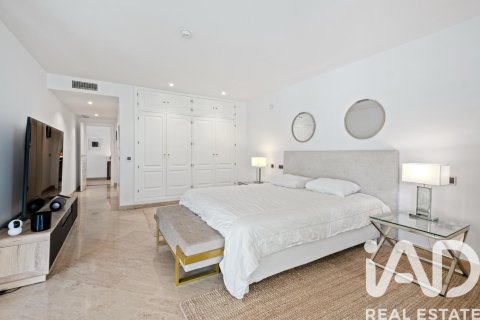 Apartament w Marbella, Malaga, Hiszpania 1 sypialnia, 248 mkw. nr 172866 – zdjęcie 16