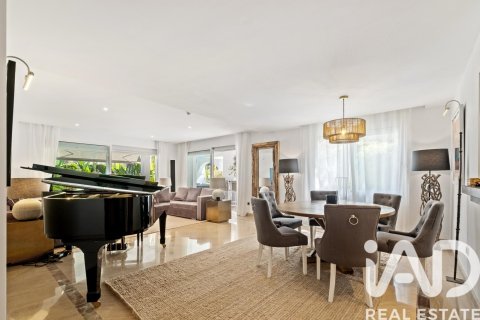 Apartament w Marbella, Malaga, Hiszpania 1 sypialnia, 248 mkw. nr 172866 – zdjęcie 10