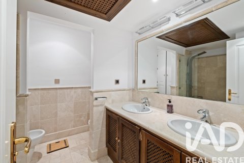 Apartament w Marbella, Malaga, Hiszpania 1 sypialnia, 248 mkw. nr 172866 – zdjęcie 18