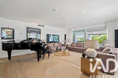 Apartament w Marbella, Malaga, Hiszpania 1 sypialnia, 248 mkw. nr 172866 – zdjęcie 7