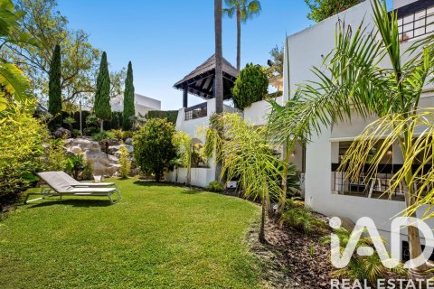 Apartament w Marbella, Malaga, Hiszpania 1 sypialnia, 248 mkw. nr 172866 – zdjęcie 27