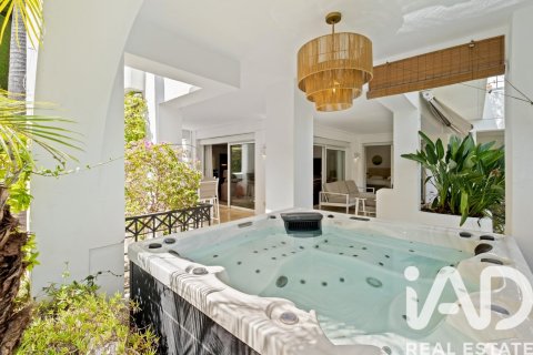 Apartament w Marbella, Malaga, Hiszpania 1 sypialnia, 248 mkw. nr 172866 – zdjęcie 20