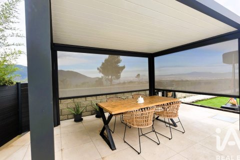 Dom w Sant Fost de Campsentelles, Barcelona, Hiszpania 5 sypialni, 276 mkw. nr 152571 – zdjęcie 4