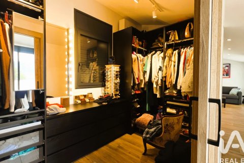 Dom w Sant Fost de Campsentelles, Barcelona, Hiszpania 5 sypialni, 276 mkw. nr 152571 – zdjęcie 22