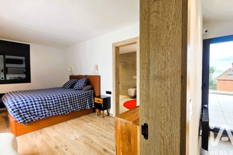 Talo myytävänä Sant Fost de Campsentelles, Barcelona, Espanja, 5 makuuhuonetta, 276 m2 No. 152571 - kuva 30