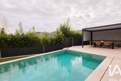 Dom w Sant Fost de Campsentelles, Barcelona, Hiszpania 5 sypialni, 276 mkw. nr 152571 – zdjęcie 3