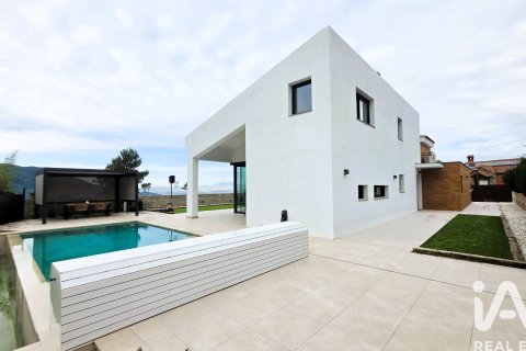 Dom w Sant Fost de Campsentelles, Barcelona, Hiszpania 5 sypialni, 276 mkw. nr 152571 – zdjęcie 1