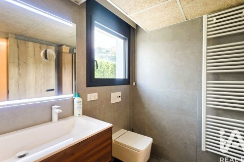 Dom w Sant Fost de Campsentelles, Barcelona, Hiszpania 5 sypialni, 276 mkw. nr 152571 – zdjęcie 14