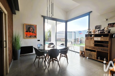 Dom w Sant Fost de Campsentelles, Barcelona, Hiszpania 5 sypialni, 276 mkw. nr 152571 – zdjęcie 7