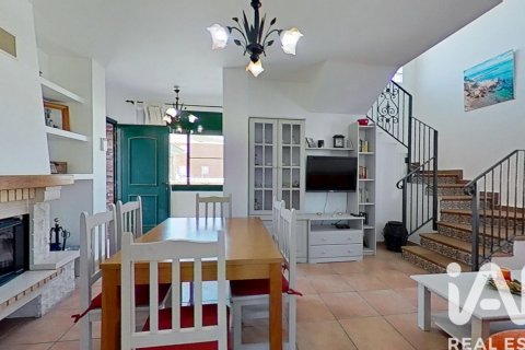 House à Deltebre, Tarragona, Espagne 3 chambres, 143 m2 No. 152572