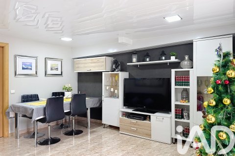 Kaupunkipientalo myytävänä Calafell, Tarragona, Espanja, 4 makuuhuonetta, 182 m2 No. 152568 - kuva 18