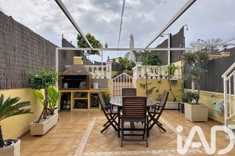 Kaupunkipientalo myytävänä Calafell, Tarragona, Espanja, 4 makuuhuonetta, 182 m2 No. 152568 - kuva 17