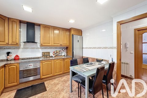 Kaupunkipientalo myytävänä Calafell, Tarragona, Espanja, 4 makuuhuonetta, 182 m2 No. 152568 - kuva 7