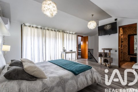 Kamienica w Palau-Solita I Plegamans, Barcelona, Hiszpania 4 sypialnie, 195 mkw. nr 152569 – zdjęcie 22