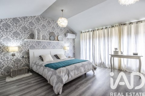 Таунхаус в Палау-Солита I Плегаманс, Барселона, Испания 4 спальни, 195м2 №152569