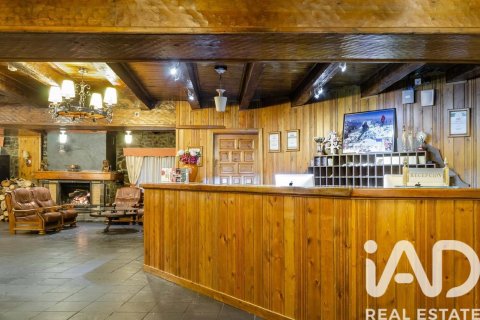 Propiedad comercial en venta en Lérida, España 4716 m2 No. 152570 - foto 11