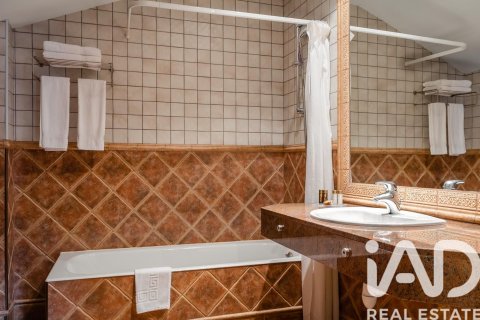 Propiedad comercial en venta en Lérida, España 4716 m2 No. 152570 - foto 6