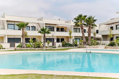 Bungalowi myytävänä Torrevieja, Alicante, Espanja, 2 makuuhuonetta, 83 m2 No. 76987 - kuva 2
