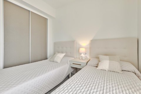 Bungalowi myytävänä Torrevieja, Alicante, Espanja, 2 makuuhuonetta, 83 m2 No. 76987 - kuva 13