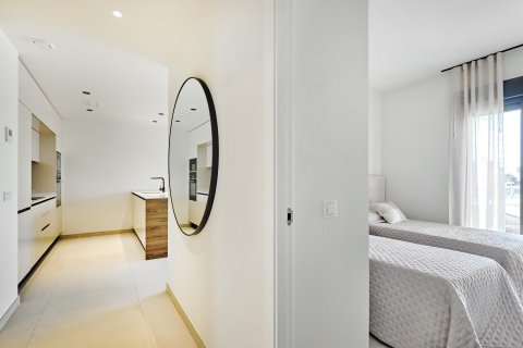 Bungalowi myytävänä Torrevieja, Alicante, Espanja, 2 makuuhuonetta, 83 m2 No. 76987 - kuva 11