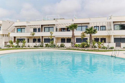 Bungalowi myytävänä Torrevieja, Alicante, Espanja, 2 makuuhuonetta, 83 m2 No. 76987 - kuva 1
