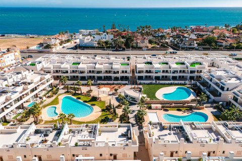 Bungalowi myytävänä Torrevieja, Alicante, Espanja, 2 makuuhuonetta, 83 m2 No. 76986 - kuva 25