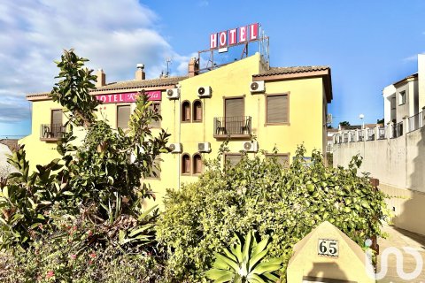 Hotel for sale in Ayamonte, Huelva, Spain 25 bedrooms, 870 sq.m. No. 152967 - photo 2