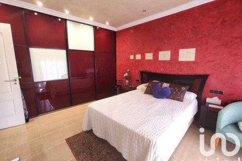 Kamienica w El Vendrell, Tarragona, Hiszpania 4 sypialnie, 247 mkw. nr 152966 – zdjęcie 4