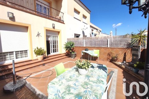 Kamienica w El Vendrell, Tarragona, Hiszpania 4 sypialnie, 247 mkw. nr 152966 – zdjęcie 16