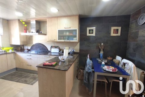 Kamienica w El Vendrell, Tarragona, Hiszpania 4 sypialnie, 247 mkw. nr 152966 – zdjęcie 10